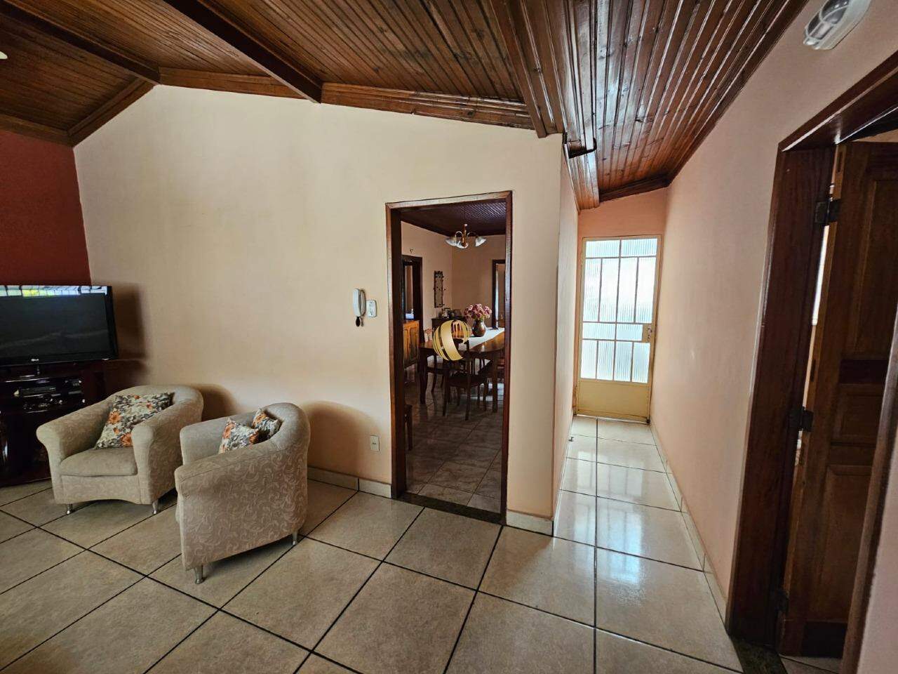 Casa à venda com 5 quartos, 266m² - Foto 12
