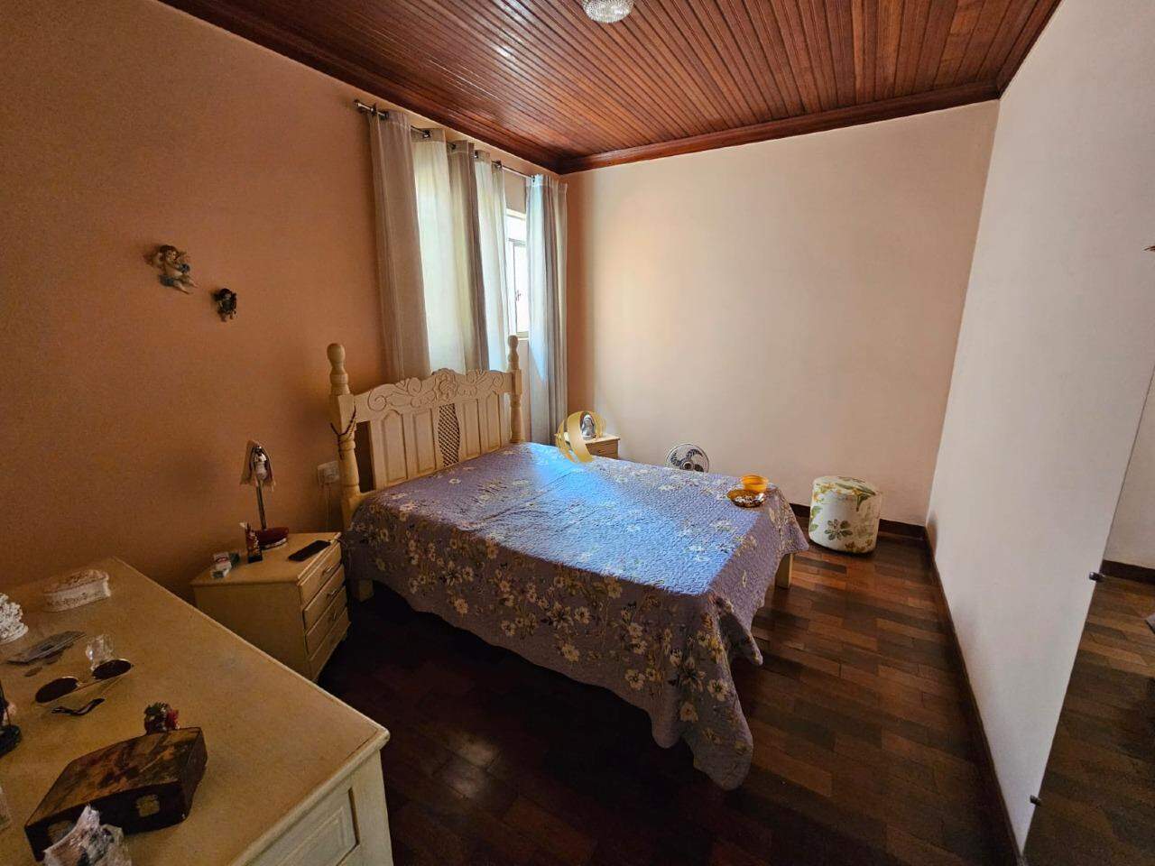 Casa à venda com 5 quartos, 266m² - Foto 22