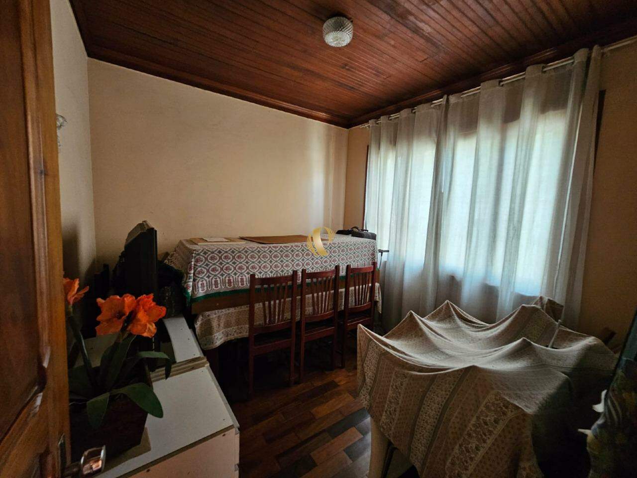 Casa à venda com 5 quartos, 266m² - Foto 18