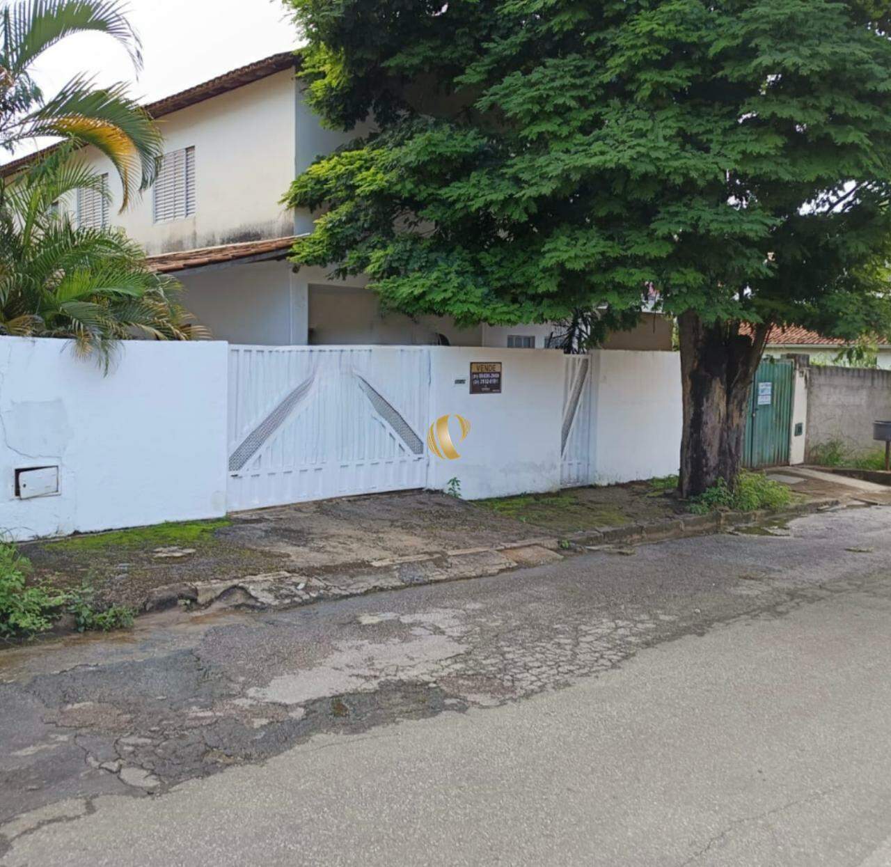 Casa à venda com 3 quartos, 149m² - Foto 2