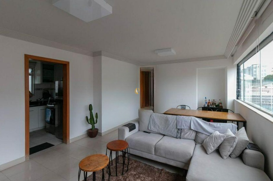 Apartamento à venda com 3 quartos, 90m² - Foto 1