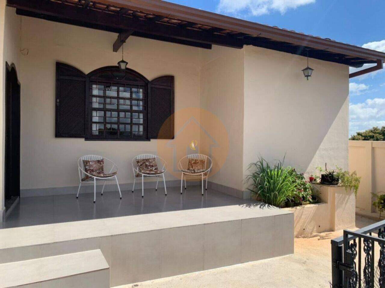 Casa à venda com 4 quartos, 117m² - Foto 2