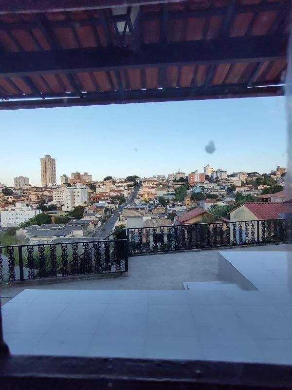 Casa à venda com 4 quartos, 117m² - Foto 10