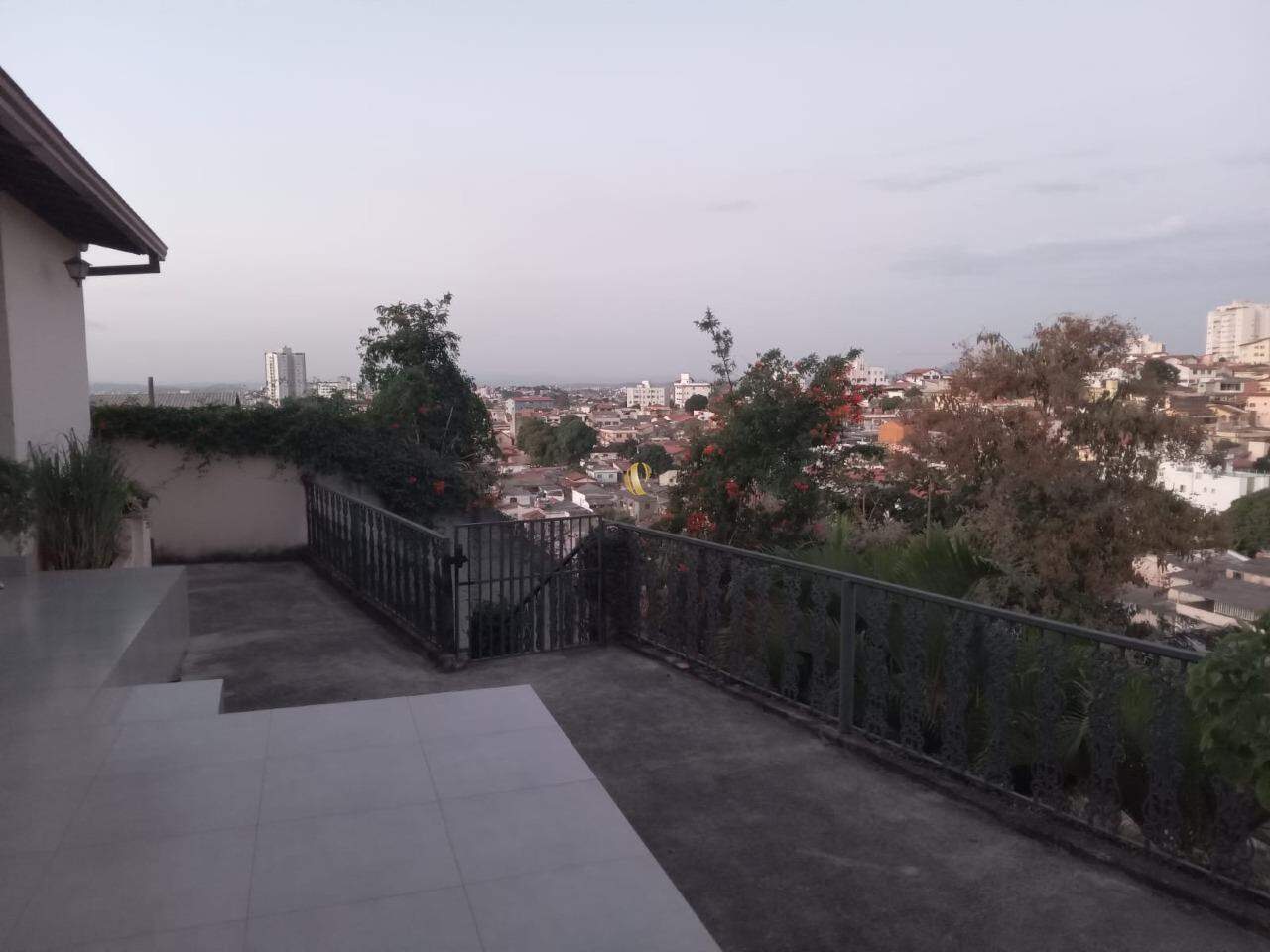 Casa à venda com 4 quartos, 117m² - Foto 6
