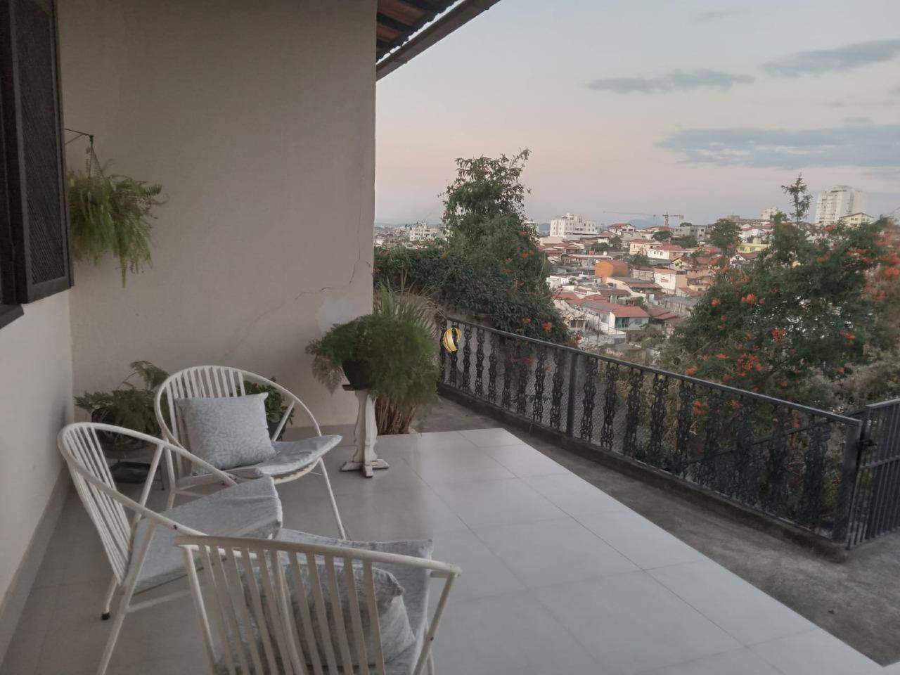 Casa à venda com 4 quartos, 117m² - Foto 8