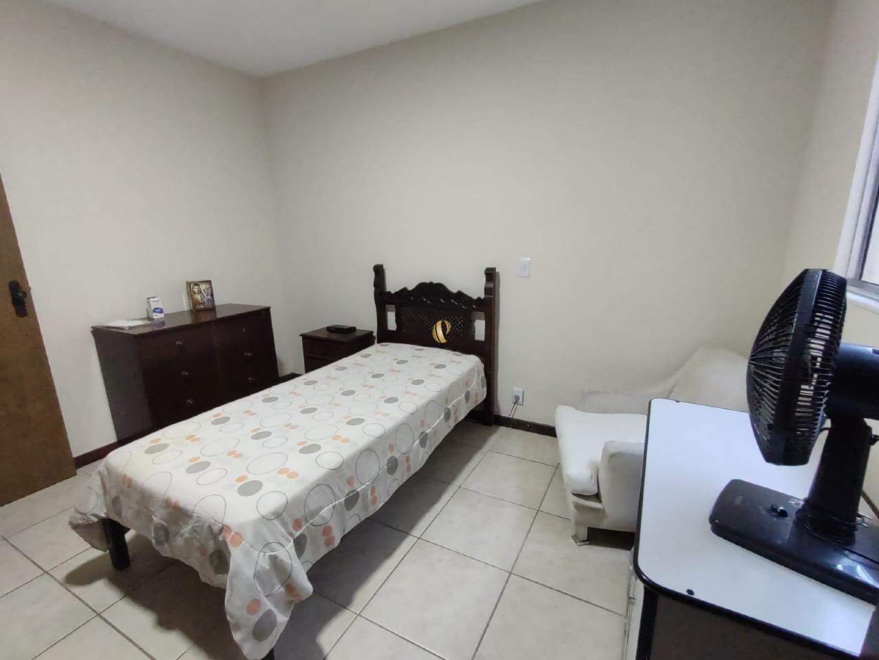 Casa à venda com 4 quartos, 117m² - Foto 25