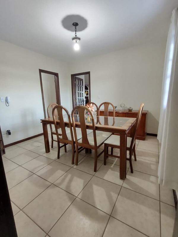 Casa à venda com 4 quartos, 117m² - Foto 16