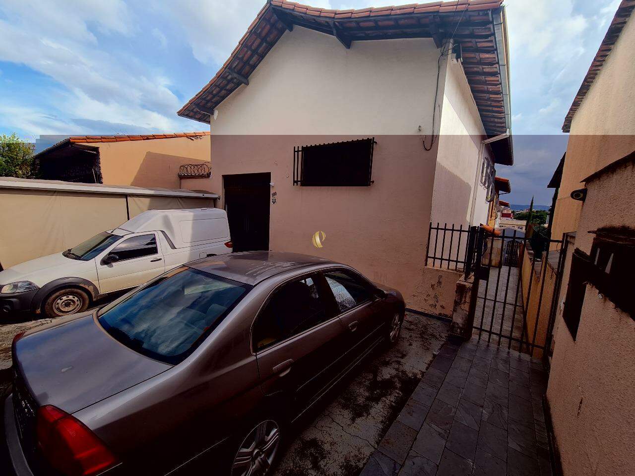Casa à venda com 3 quartos, 127m² - Foto 1