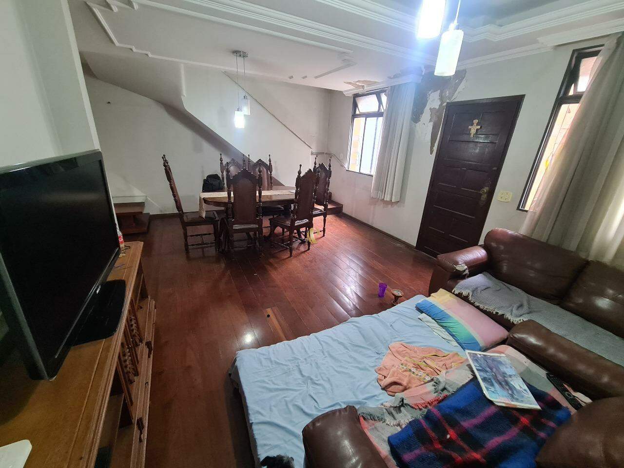 Casa à venda com 3 quartos, 128m² - Foto 4