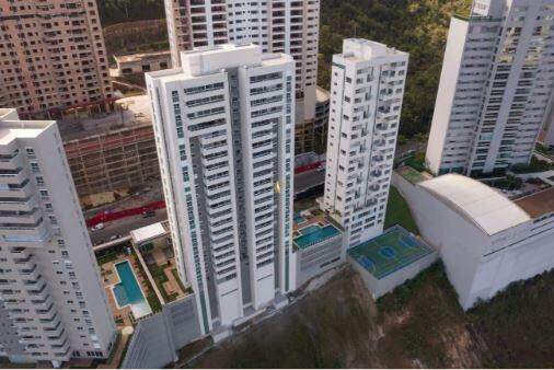 Apartamento à venda com 4 quartos, 203m² - Foto 1