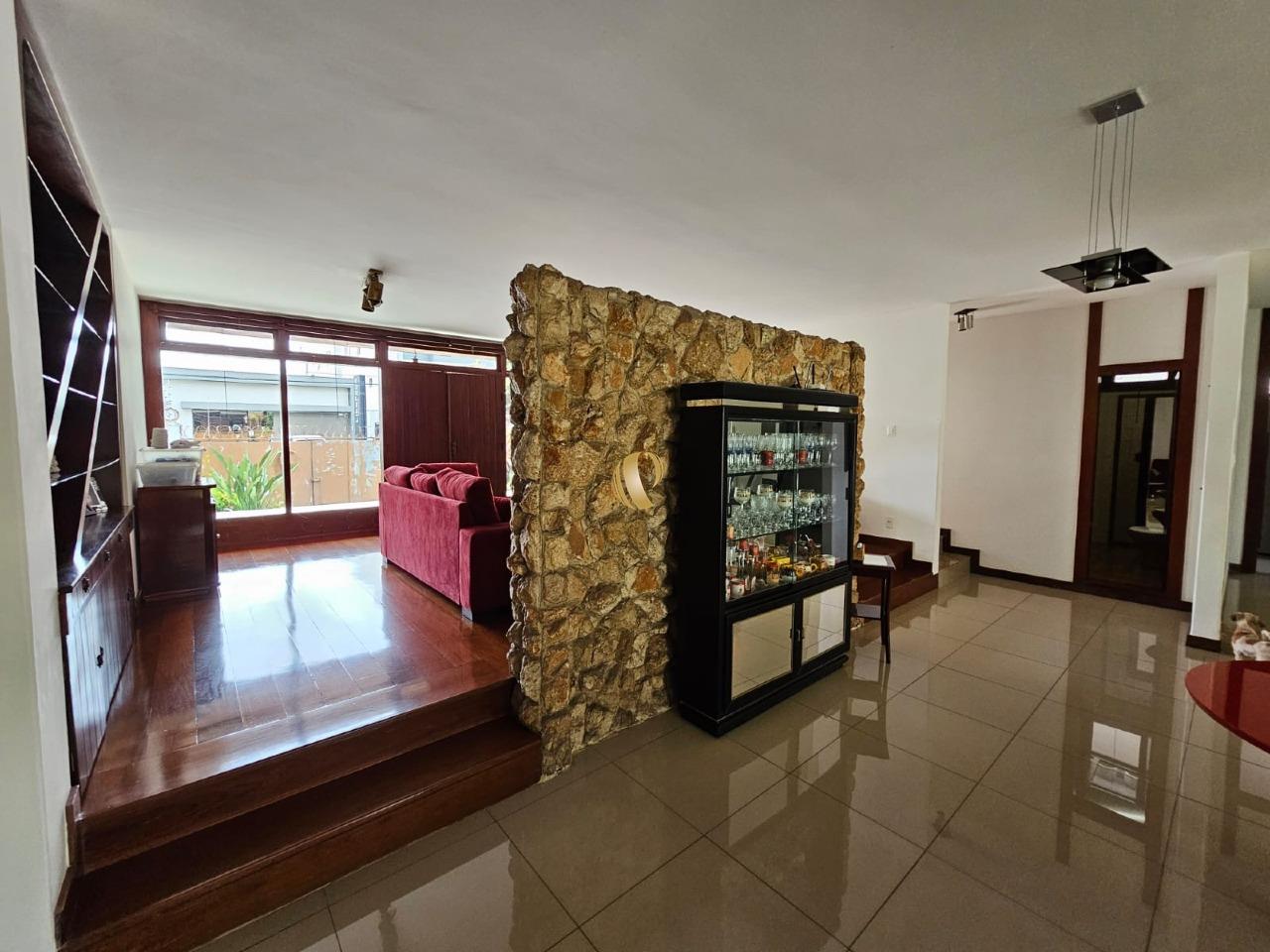 Casa à venda com 4 quartos, 283m² - Foto 11