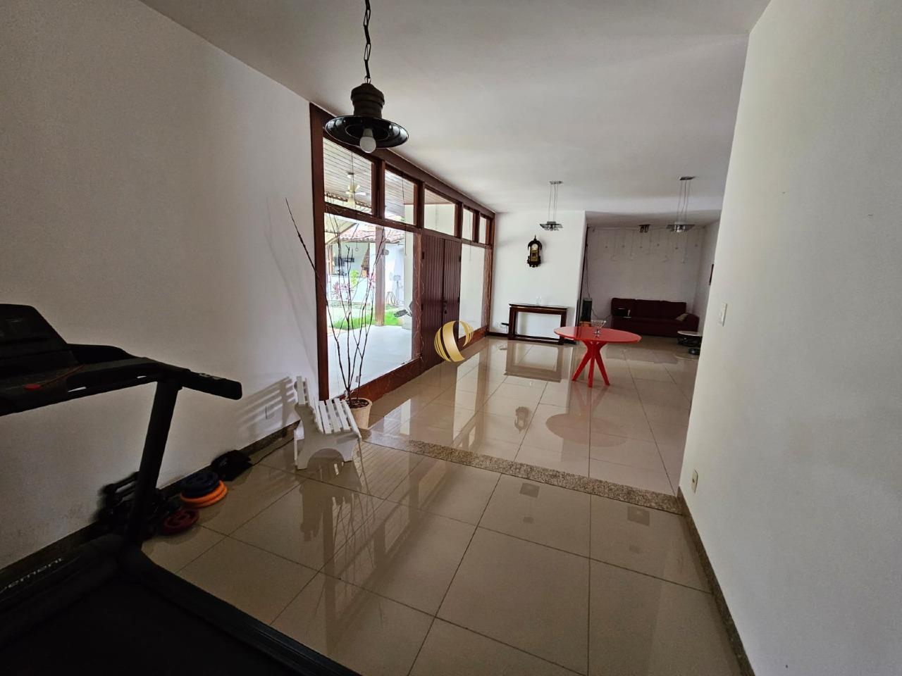 Casa à venda com 4 quartos, 283m² - Foto 9