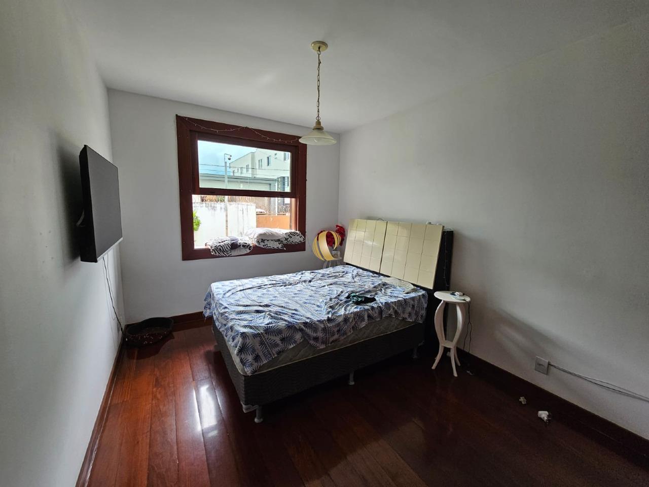 Casa à venda com 4 quartos, 283m² - Foto 18
