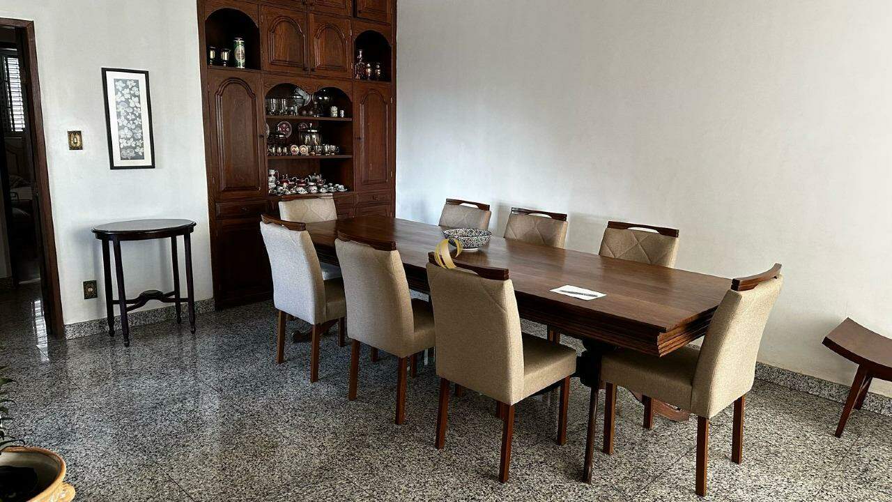 Casa à venda com 4 quartos, 290m² - Foto 4