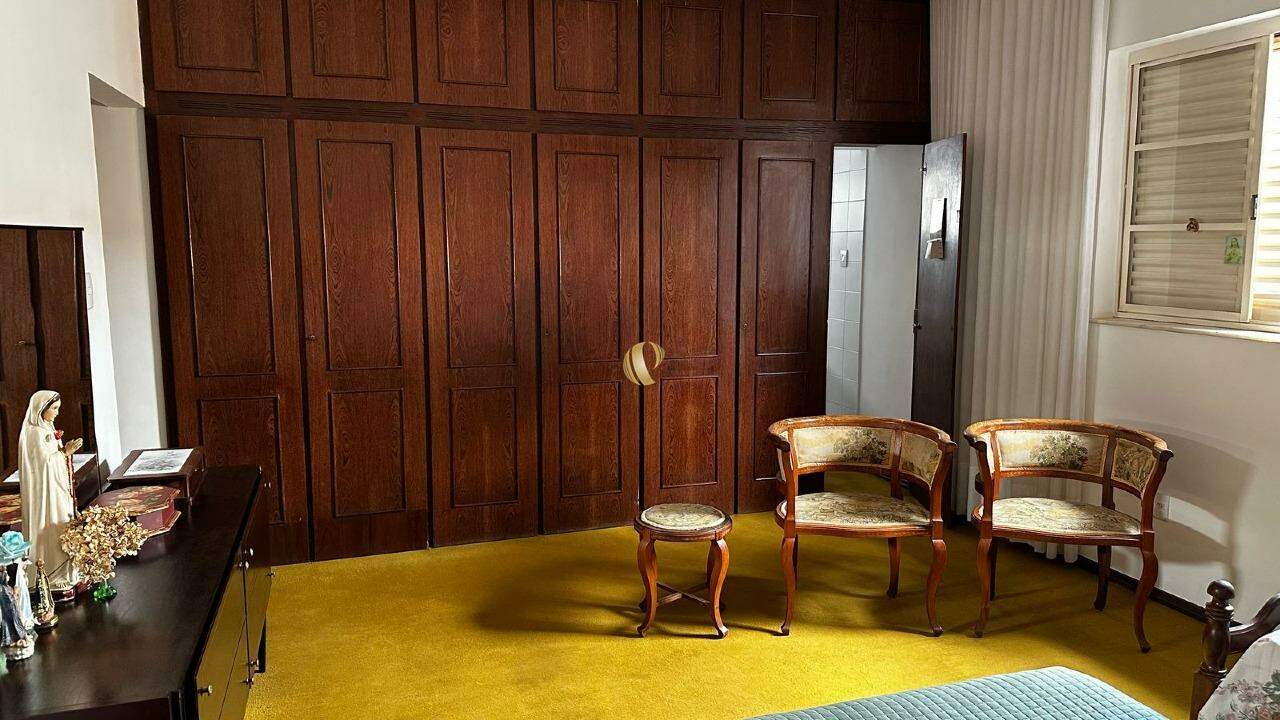 Casa à venda com 4 quartos, 290m² - Foto 11