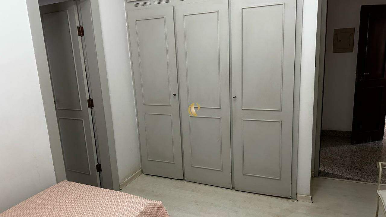 Casa à venda com 4 quartos, 290m² - Foto 15