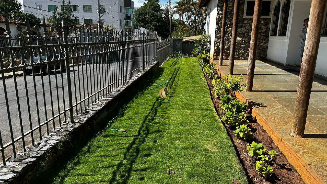 Casa à venda com 4 quartos, 290m² - Foto 3