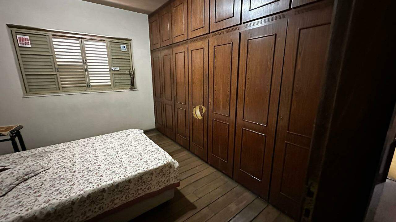 Casa à venda com 4 quartos, 290m² - Foto 13