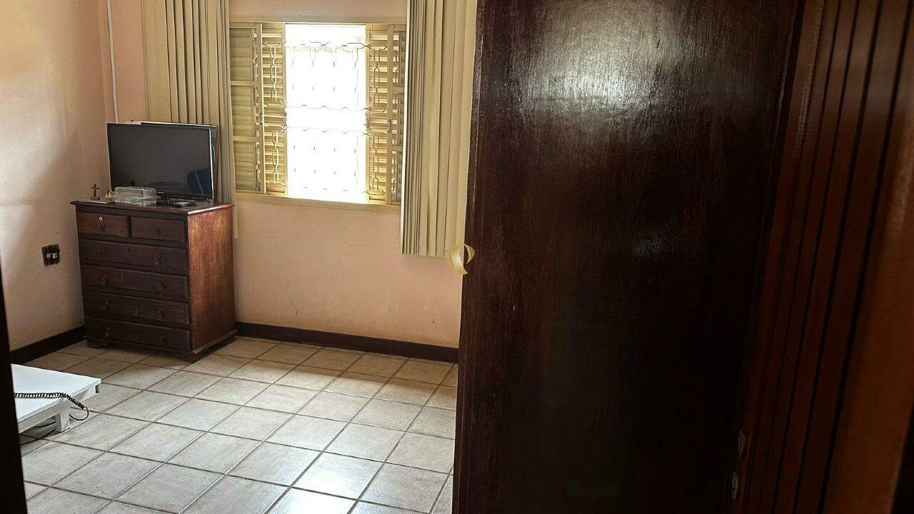 Casa à venda com 4 quartos, 233m² - Foto 8