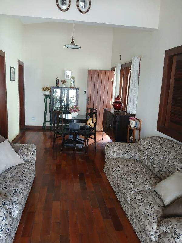 Casa à venda com 4 quartos, 308m² - Foto 3