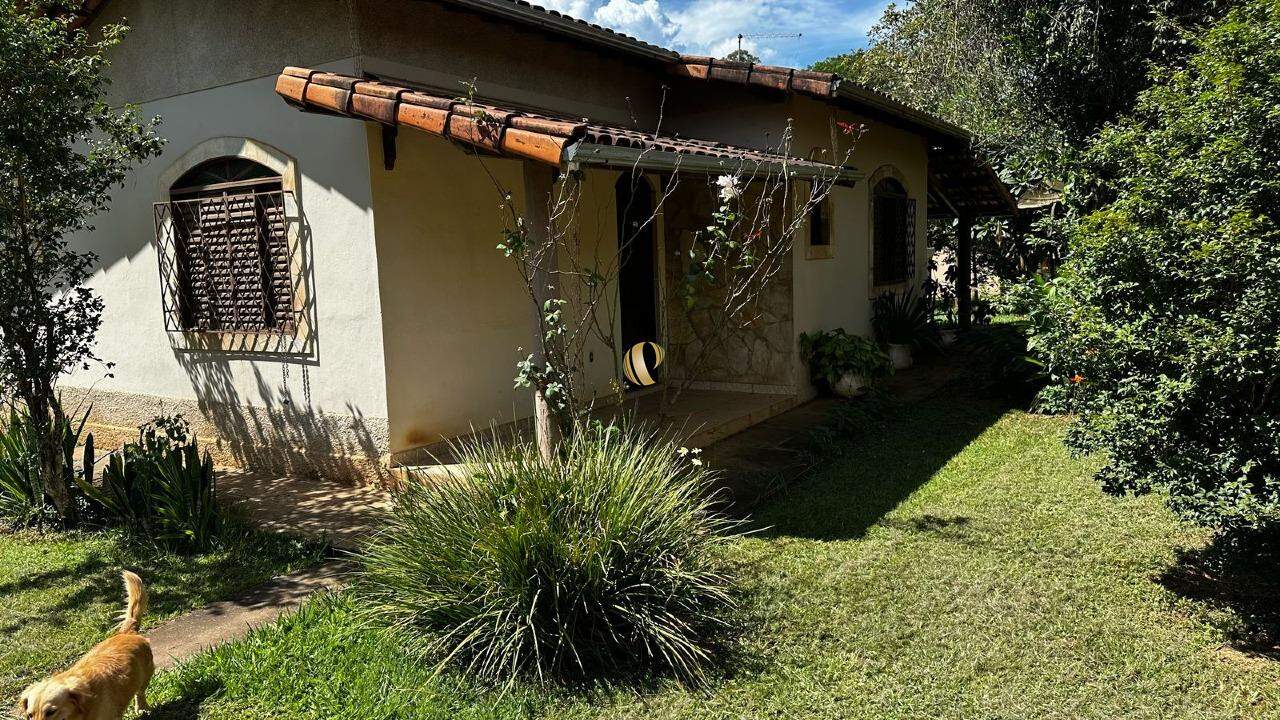Sítio à venda com 9 quartos, 177m² - Foto 2