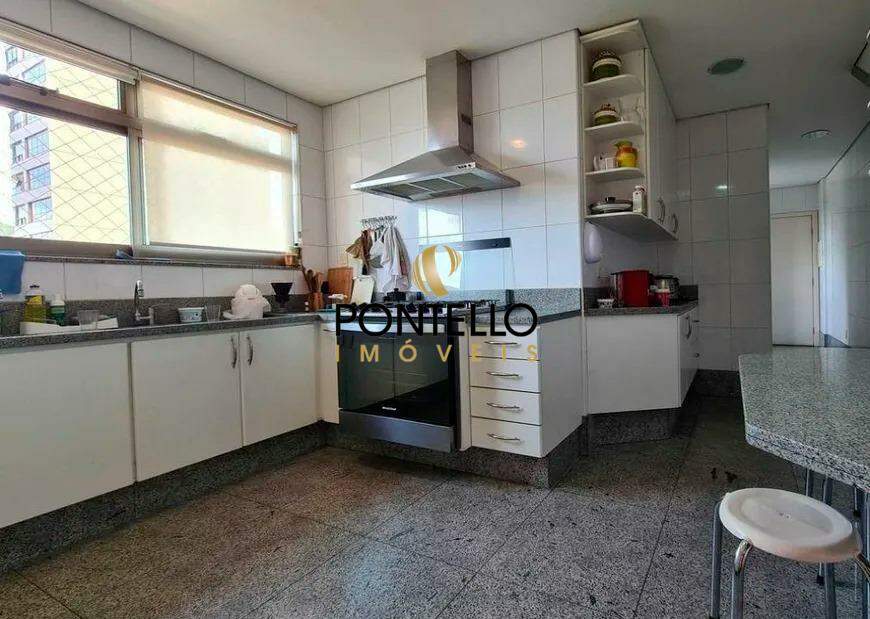 Apartamento à venda com 4 quartos, 238m² - Foto 8