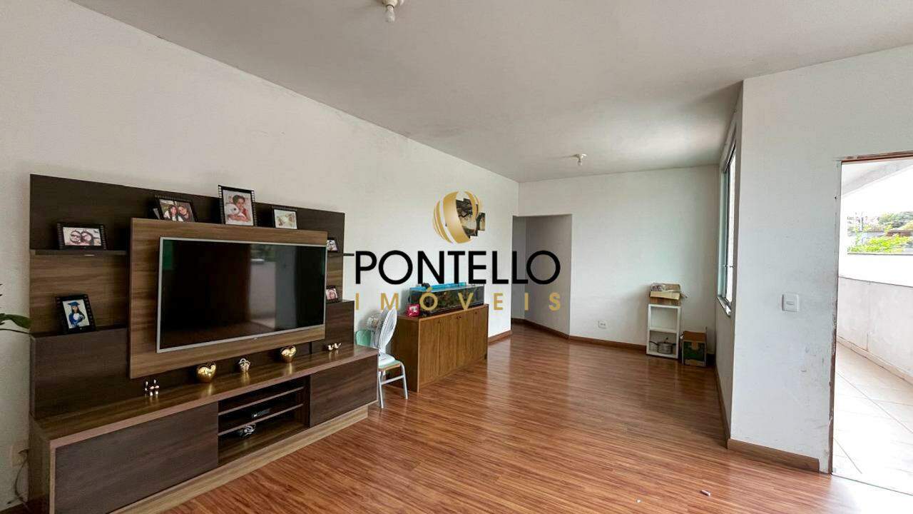 Casa à venda com 5 quartos, 175m² - Foto 4
