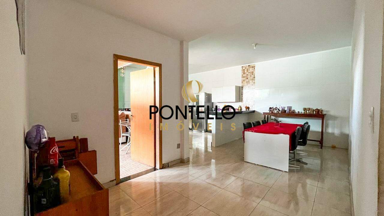 Casa à venda com 5 quartos, 175m² - Foto 23