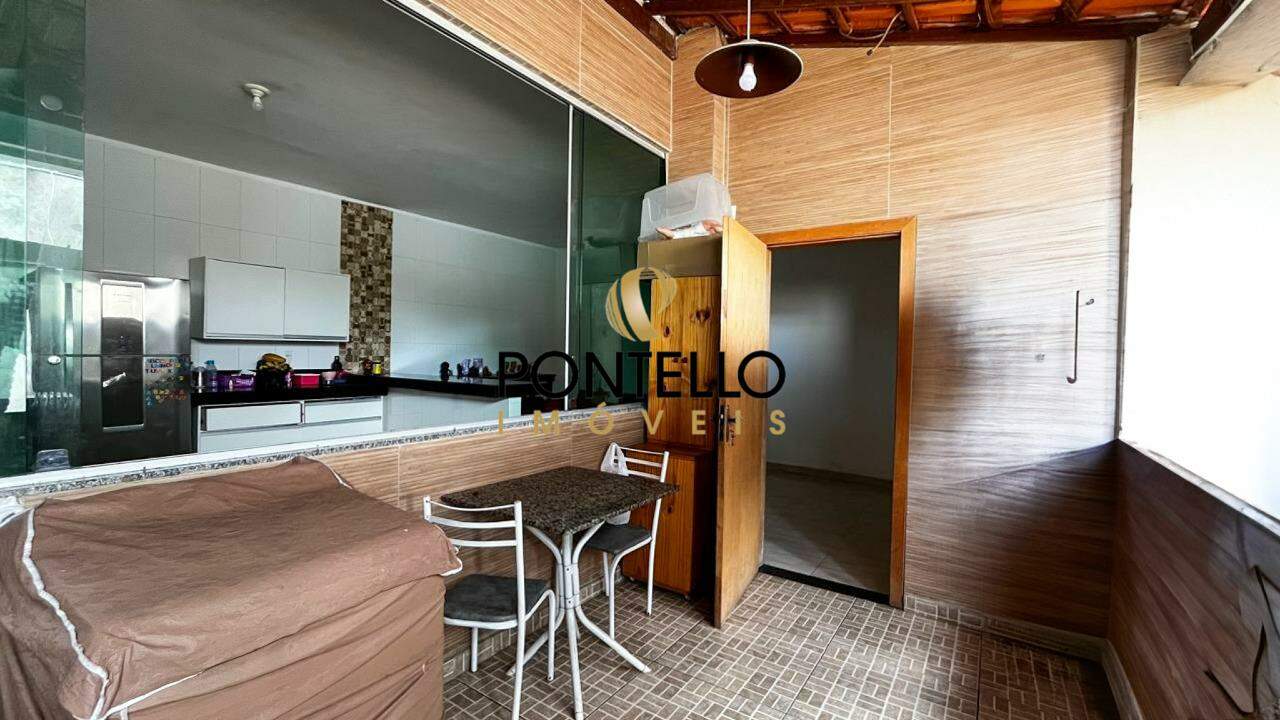 Casa à venda com 5 quartos, 175m² - Foto 20