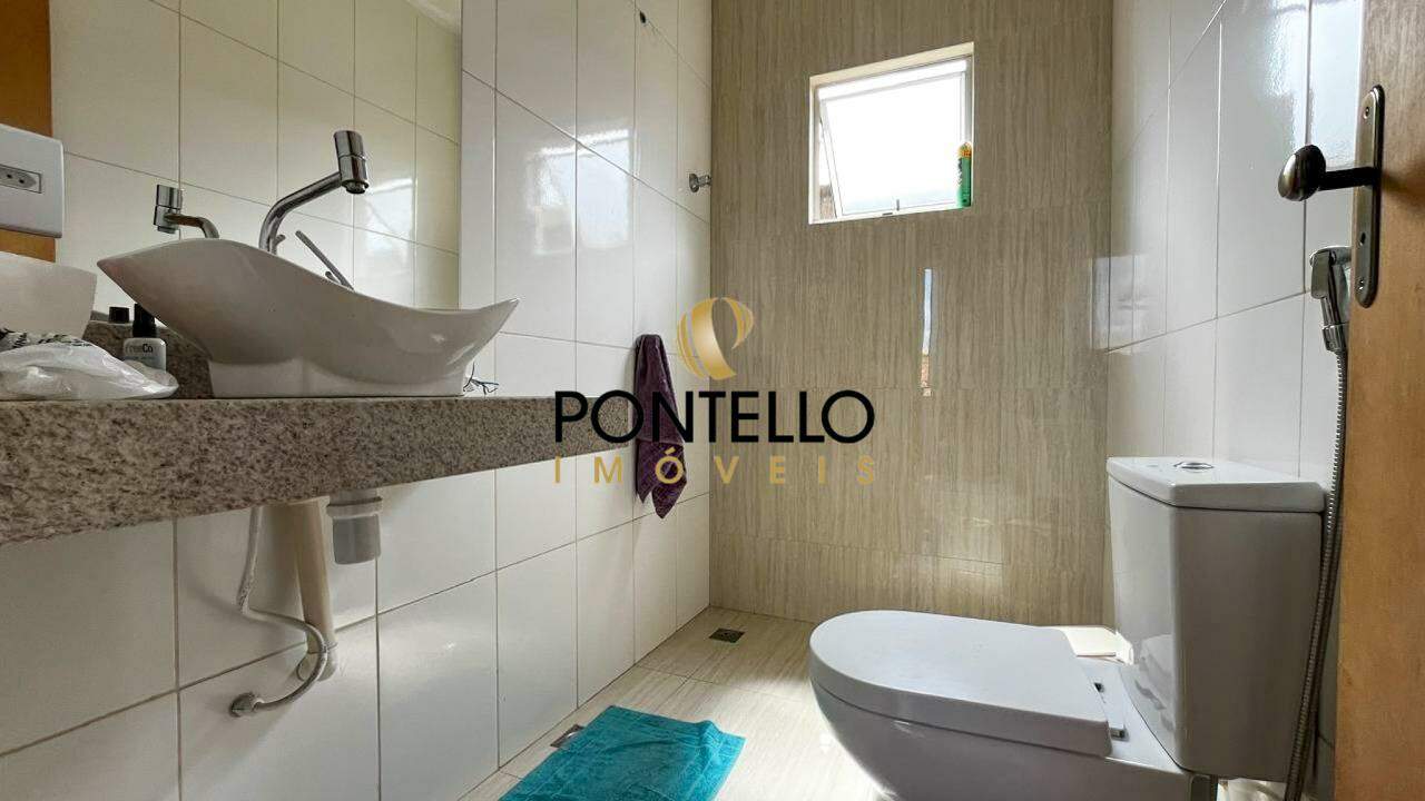 Casa à venda com 5 quartos, 175m² - Foto 18