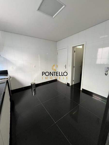 Casa, 4 quartos, 360 m² - Foto 3