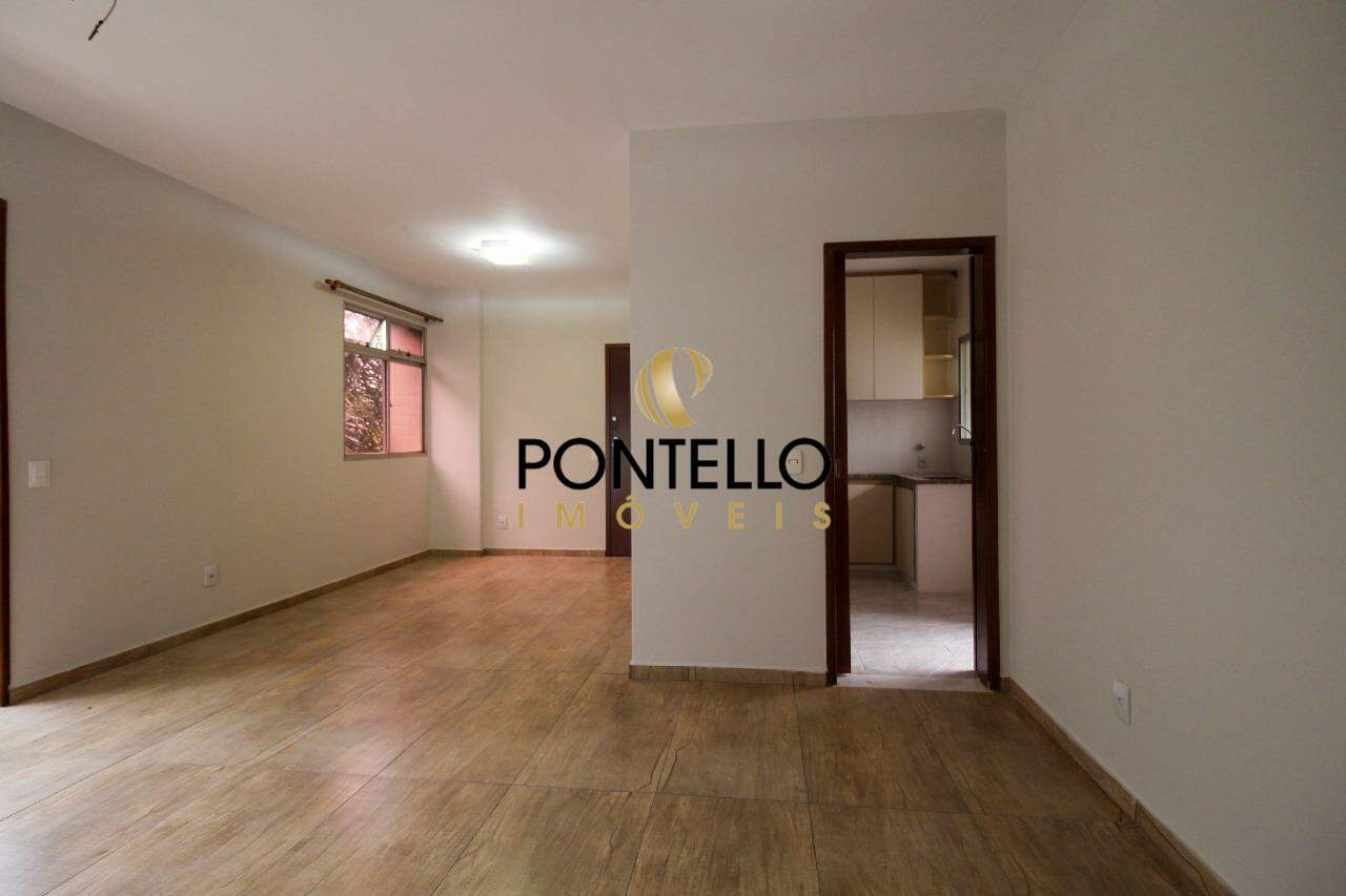 Apartamento à venda com 3 quartos, 90m² - Foto 3