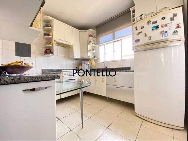 Cobertura à venda com 4 quartos, 204m² - Foto 1