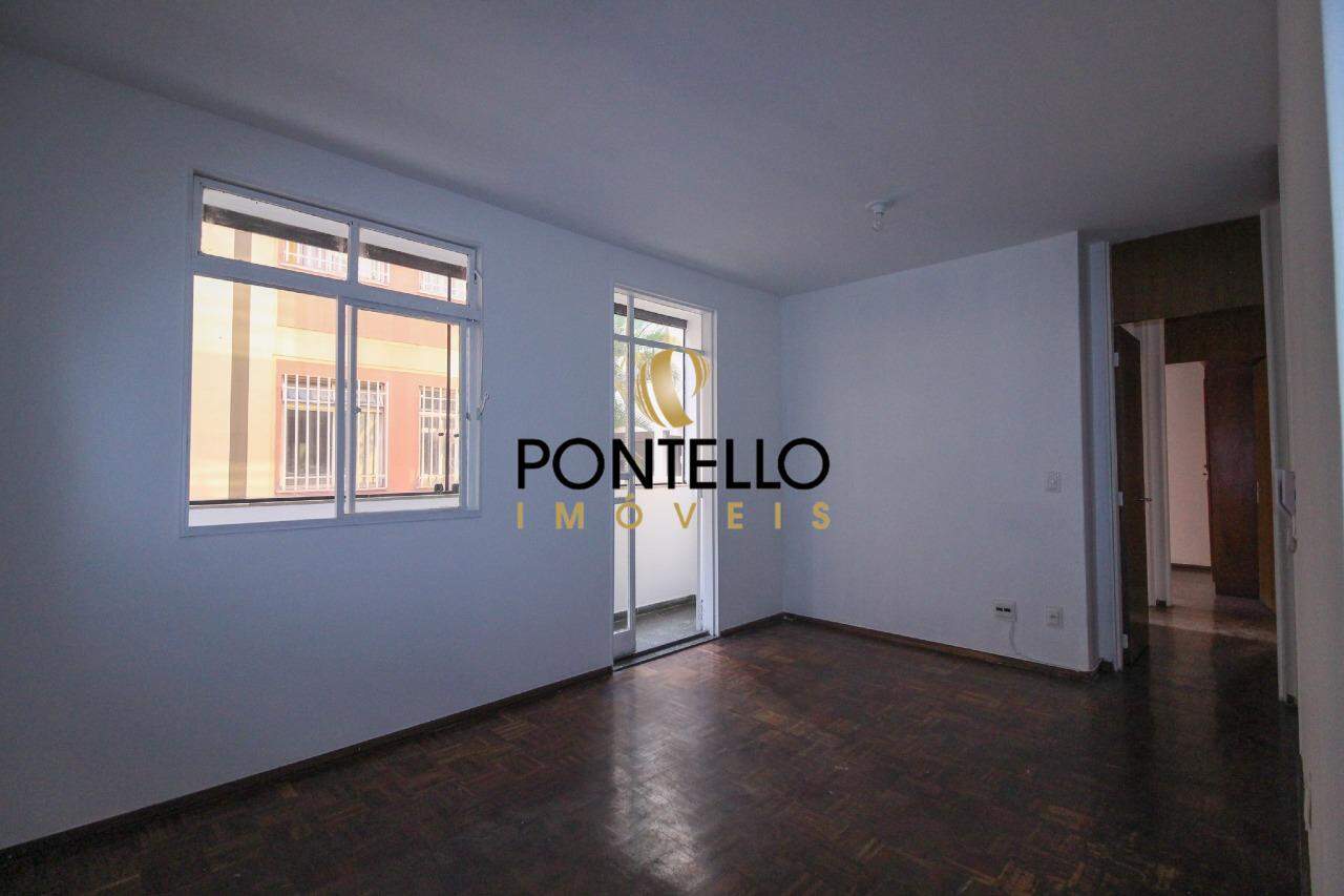 Apartamento à venda com 3 quartos, 75m² - Foto 2
