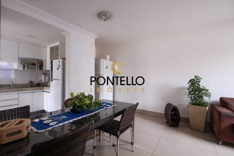 Apartamento à venda com 3 quartos, 74m² - Foto 2
