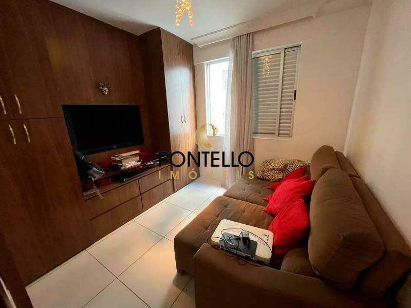 Apartamento à venda com 3 quartos, 110m² - Foto 2
