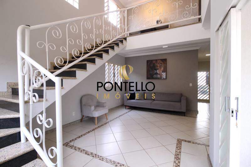 Casa, 5 quartos, 410 m² - Foto 2