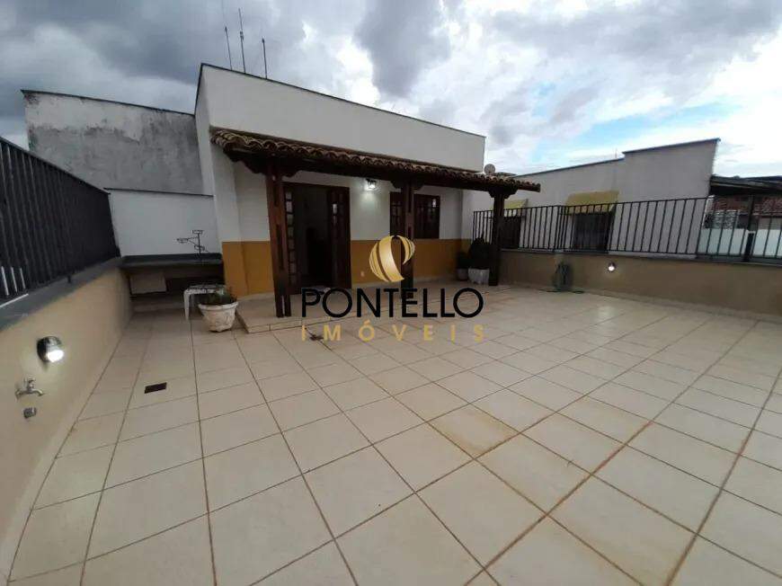 Cobertura à venda com 4 quartos, 170m² - Foto 2