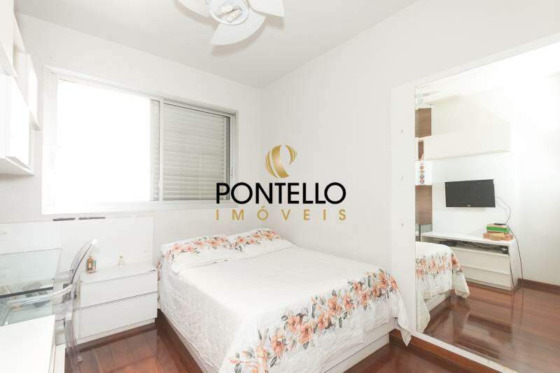 Apartamento à venda com 4 quartos, 152m² - Foto 1