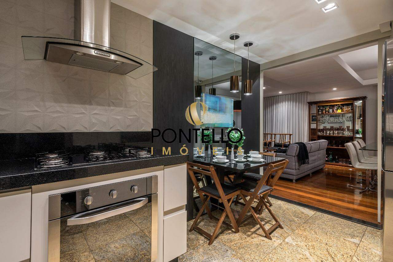 Cobertura à venda com 4 quartos, 250m² - Foto 3