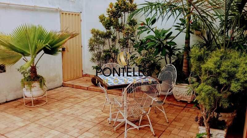 Casa à venda com 2 quartos, 130m² - Foto 13