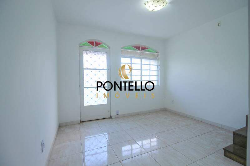 Chácara à venda com 2 quartos, 60m² - Foto 3