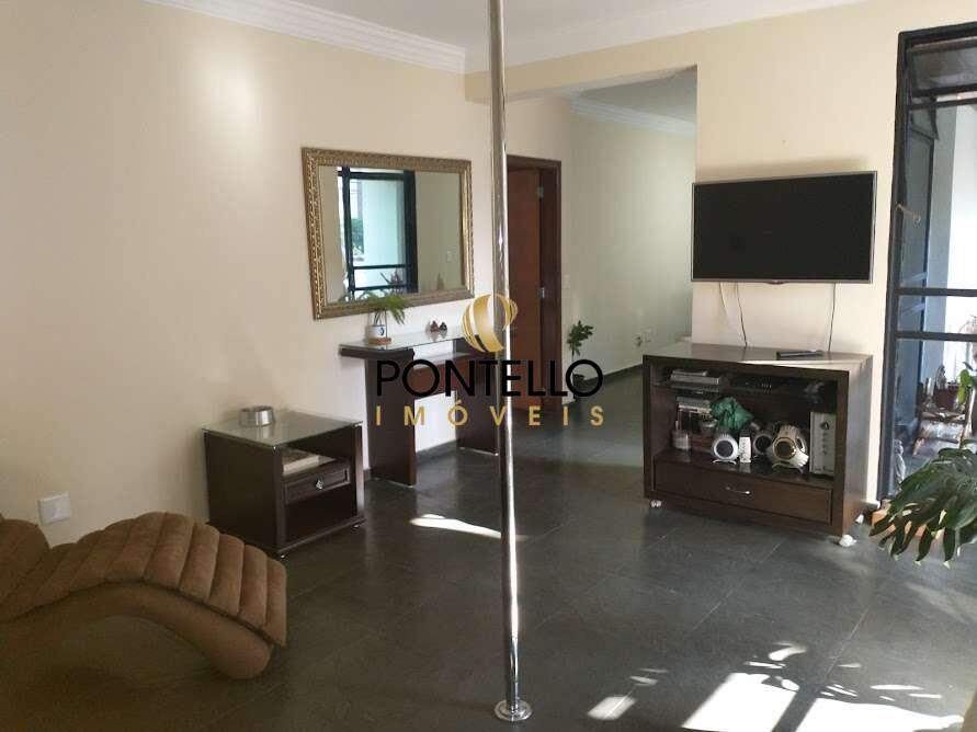 Casa, 3 quartos, 270 m² - Foto 14