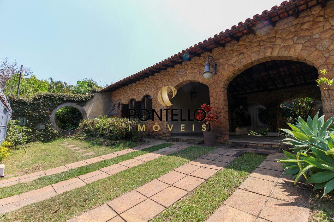 Casa à venda com 4 quartos, 715m² - Foto 2