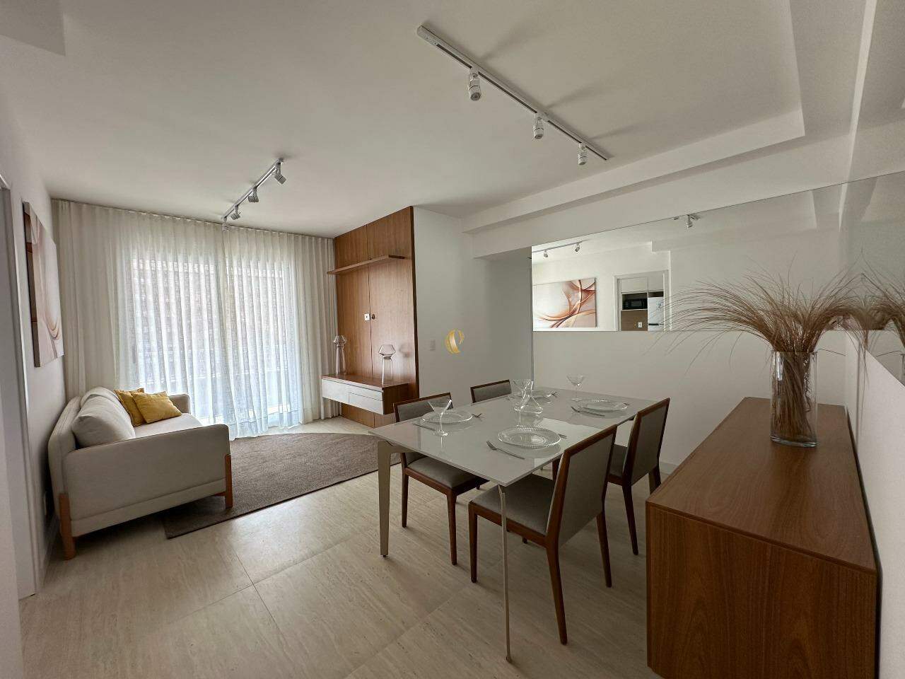 Apartamento para alugar com 2 quartos, 84m² - Foto 2