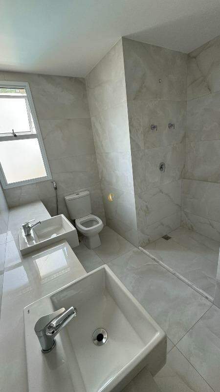 Apartamento para alugar com 4 quartos, 203m² - Foto 13