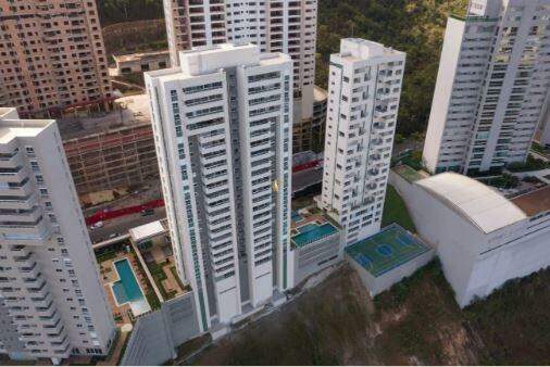 Apartamento para alugar com 4 quartos, 203m² - Foto 1