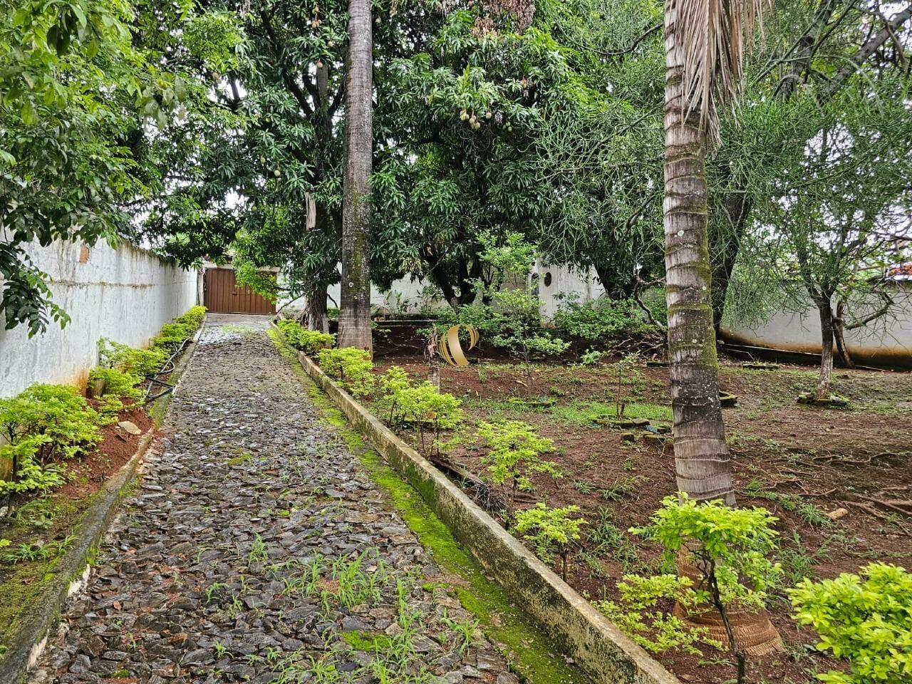 Chácara à venda com 4 quartos, 227m² - Foto 3