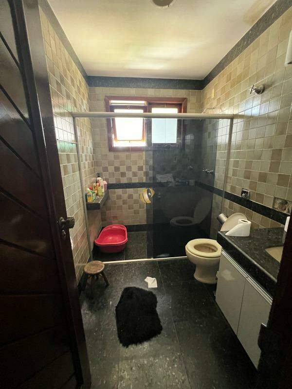 Casa à venda com 5 quartos, 272m² - Foto 16