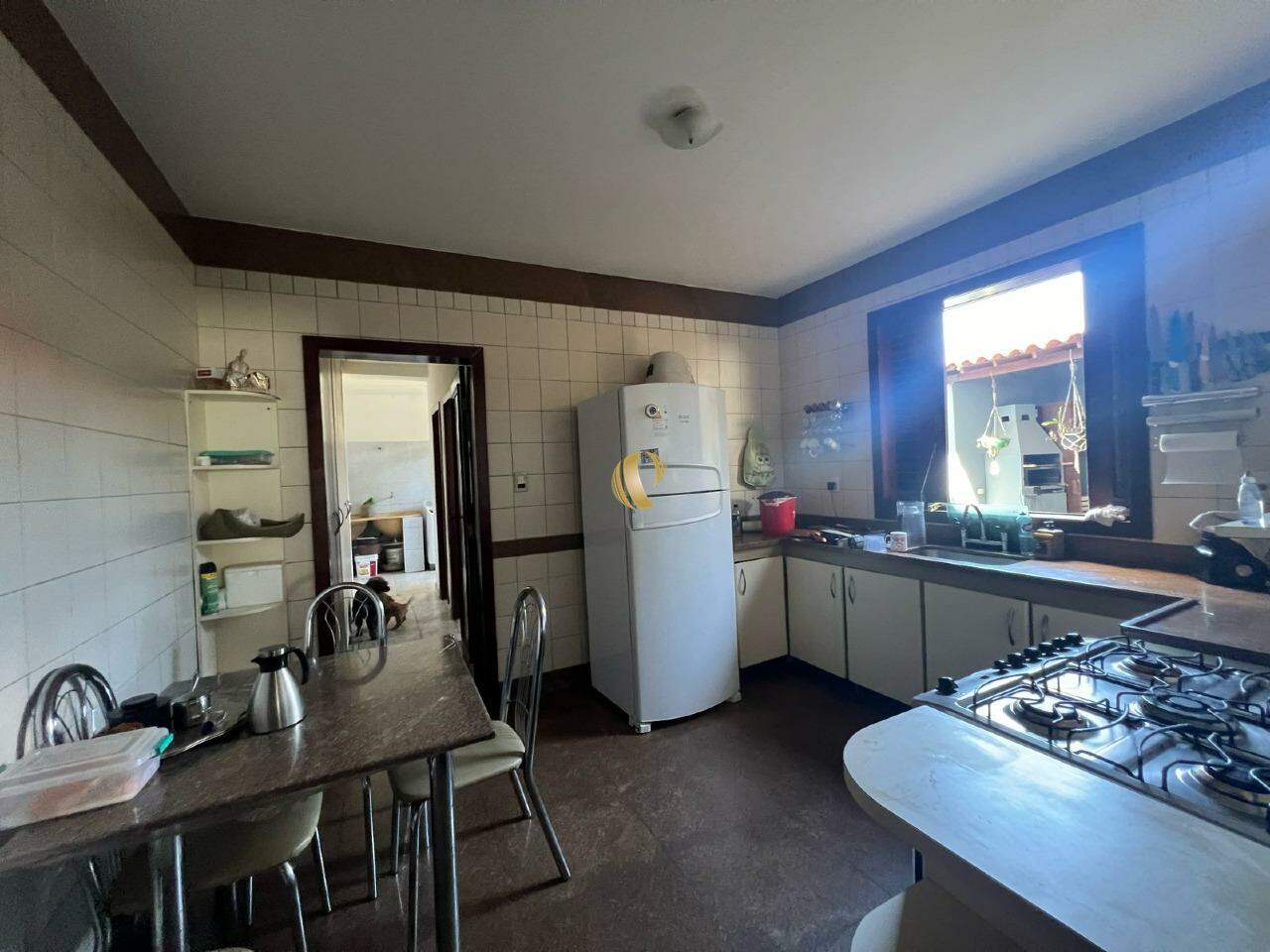 Casa à venda com 5 quartos, 272m² - Foto 9